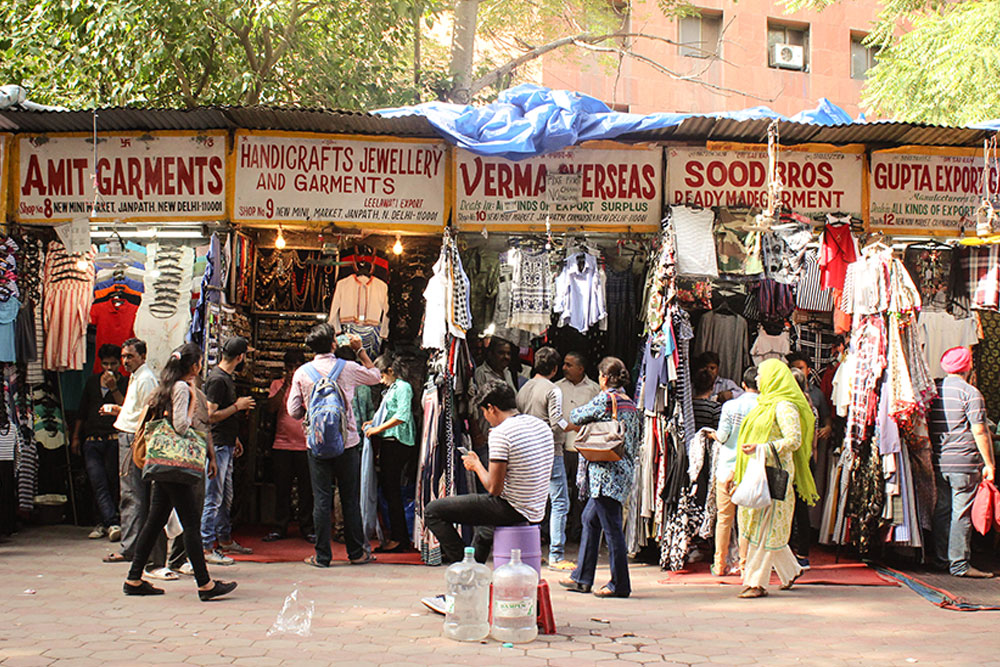 D'source Design Gallery on Janpath Market - Markets in Delhi | D'source Digital Online Learning Environment for Design: Courses, Resources, Case Studies, Galleries, Videos