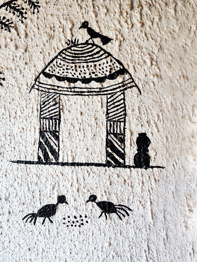 Smallest Warli Art picture drawn by an individual - IBR-saigonsouth.com.vn