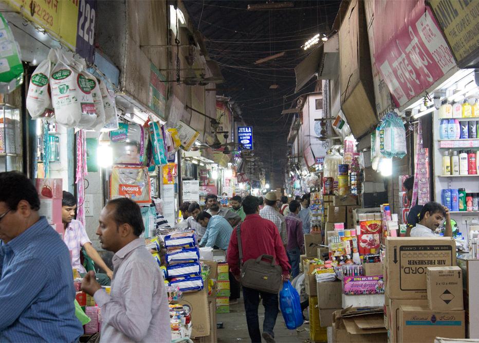 Crawford Market Mumbai: The Go-To Place for Thrift Shopping